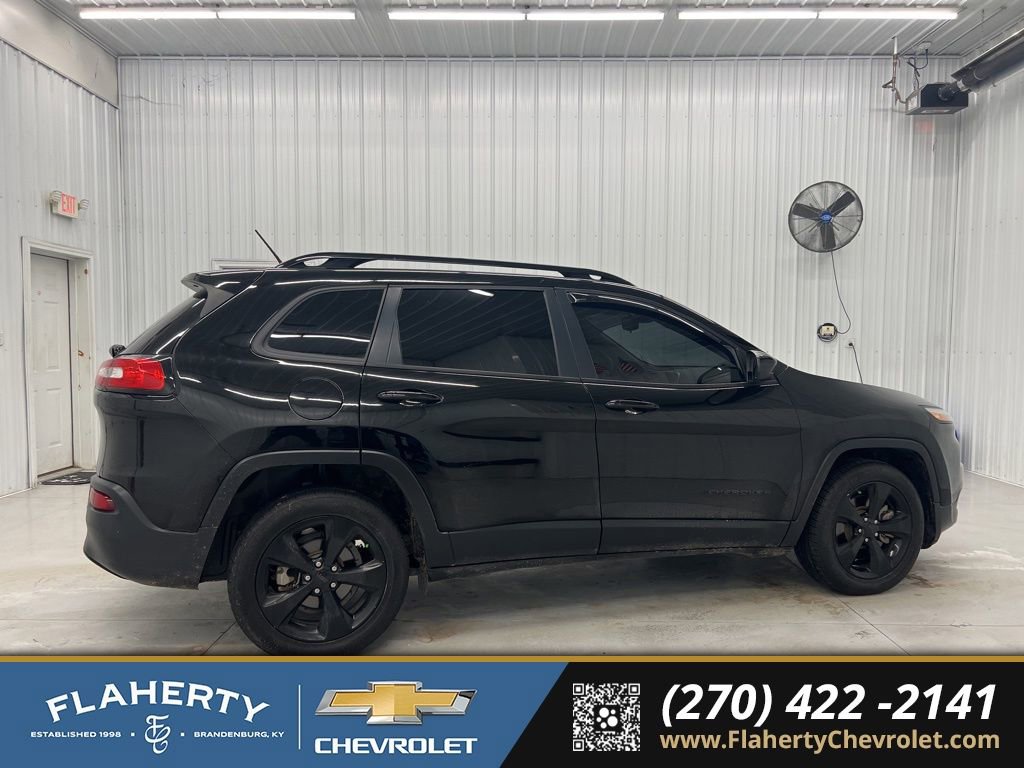 Used 2018 Jeep Cherokee Latitude w/ Altitude Package image 2