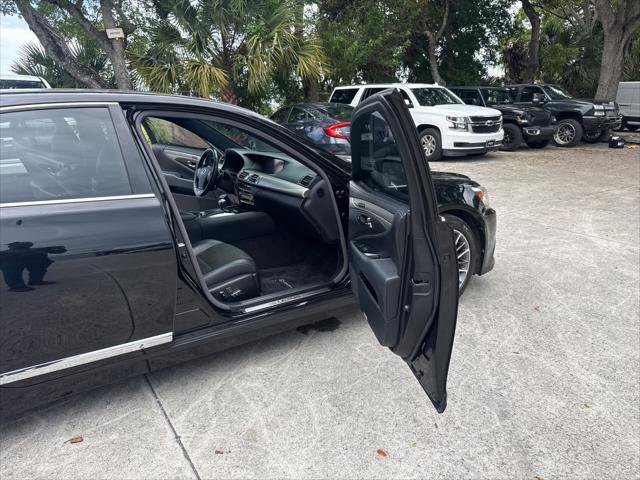 Used 2014 Lexus LS 460 w/ F Sport Package RWD image 14