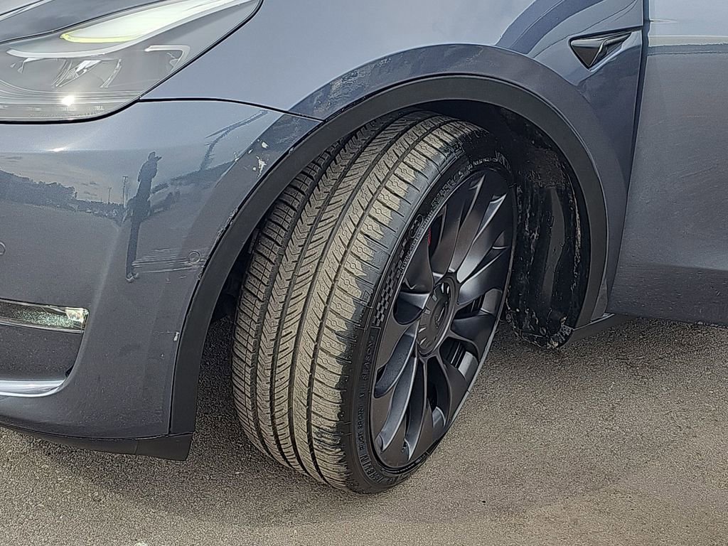 Used 2022 Tesla Model Y Performance image 36