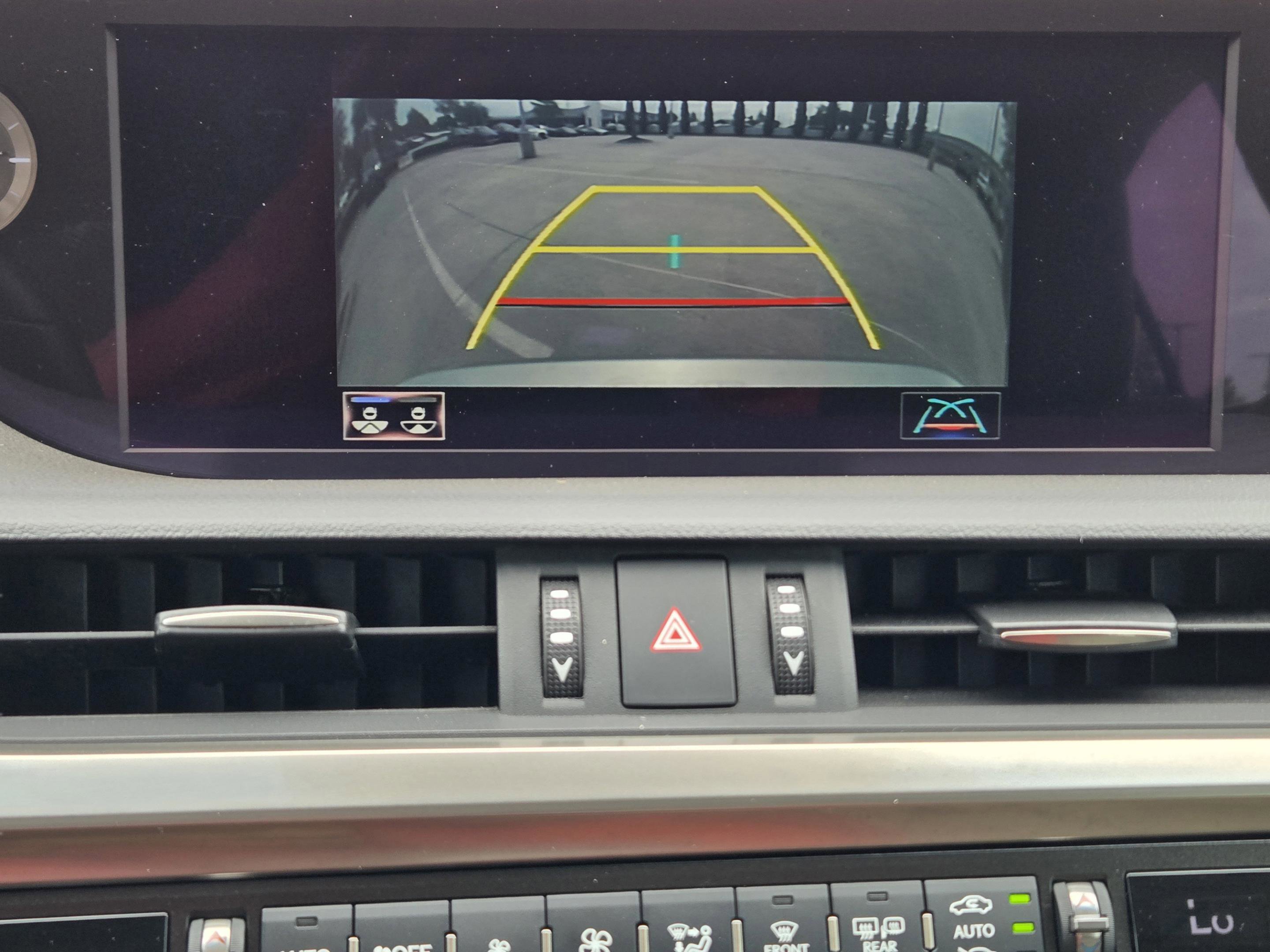 Used 2020 Lexus ES 350 w/ Premium Package image 15