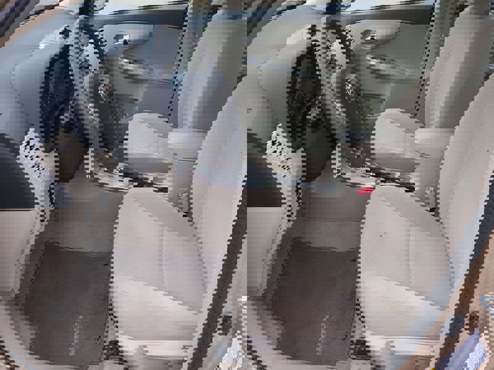 Used 2013 Toyota Corolla LE image 16