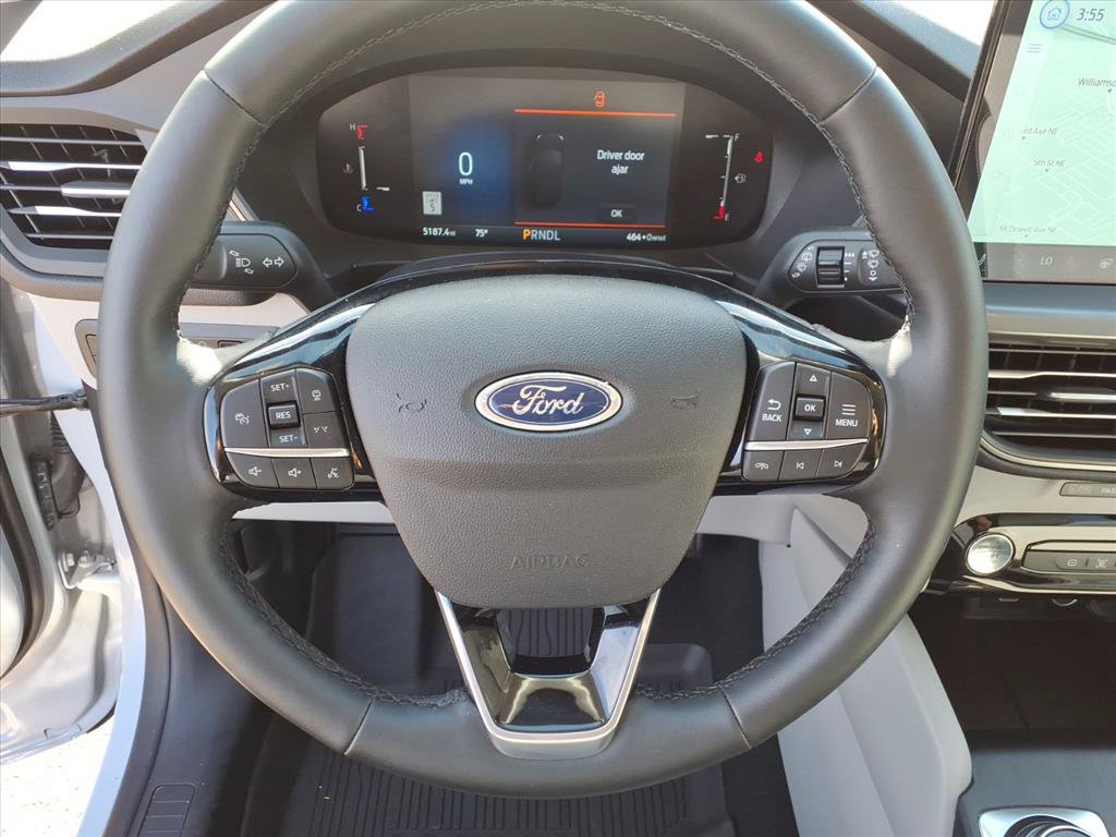 Used 2025 Ford Escape SE FWD image 12