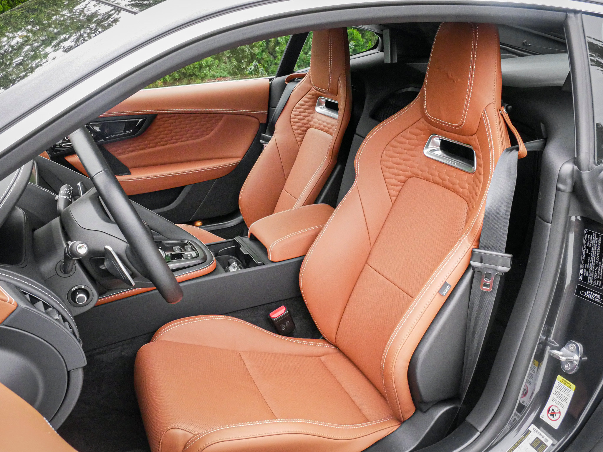 Used 2024 Jaguar F-TYPE Coupe AWD image 16