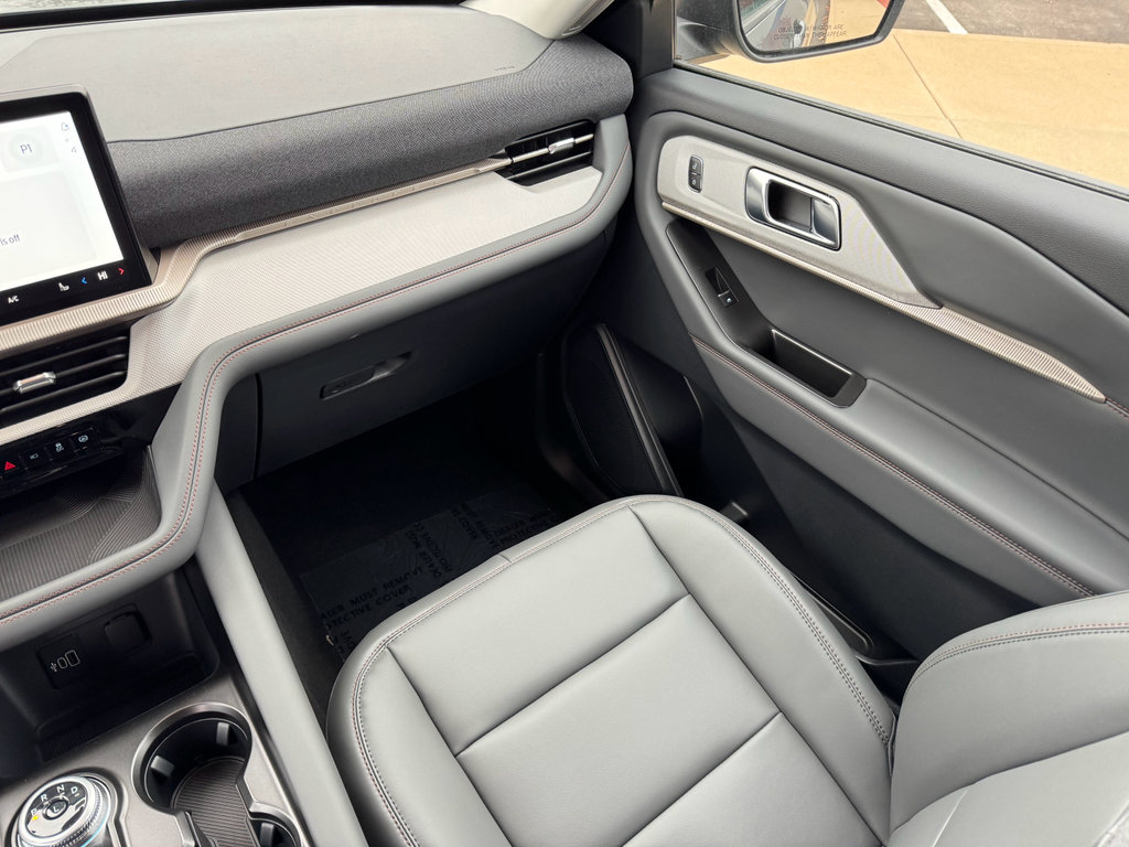 New 2026 Ford Explorer Active w/ Active Comfort Package image 28