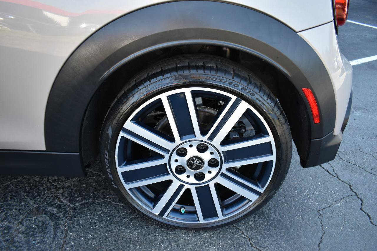 Used 2022 MINI Cooper S w/ Driver Assistance Package FWD image 31