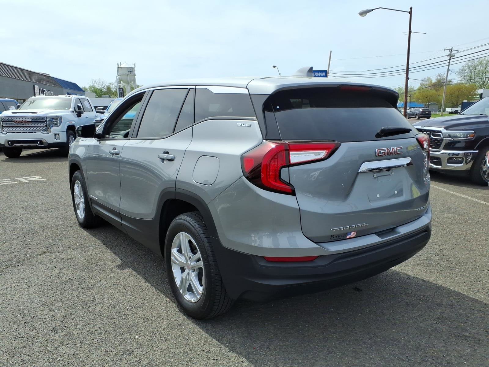 Certified 2024 GMC Terrain SLE image 6