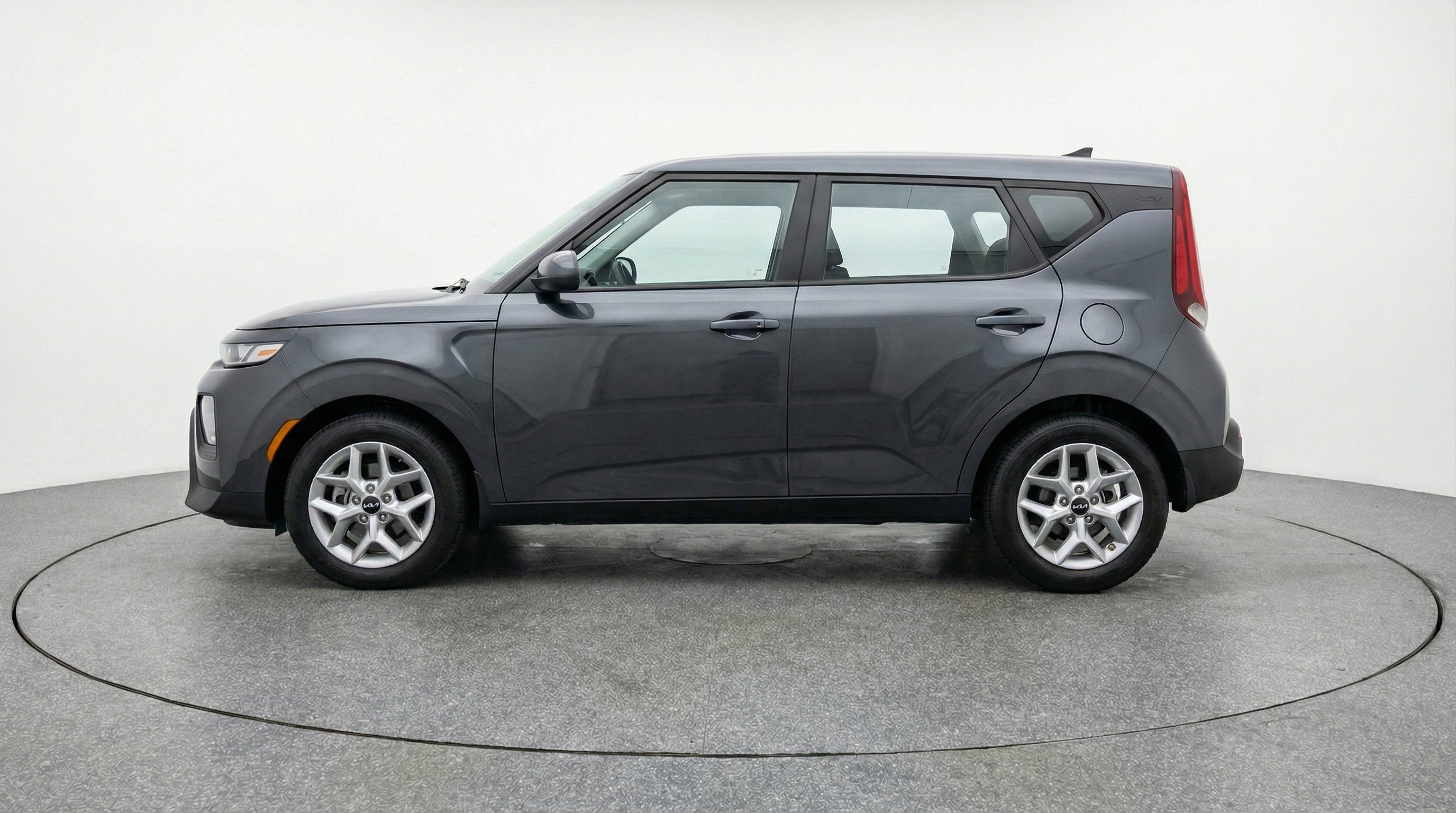 Used 2025 Kia Soul FWD image 5