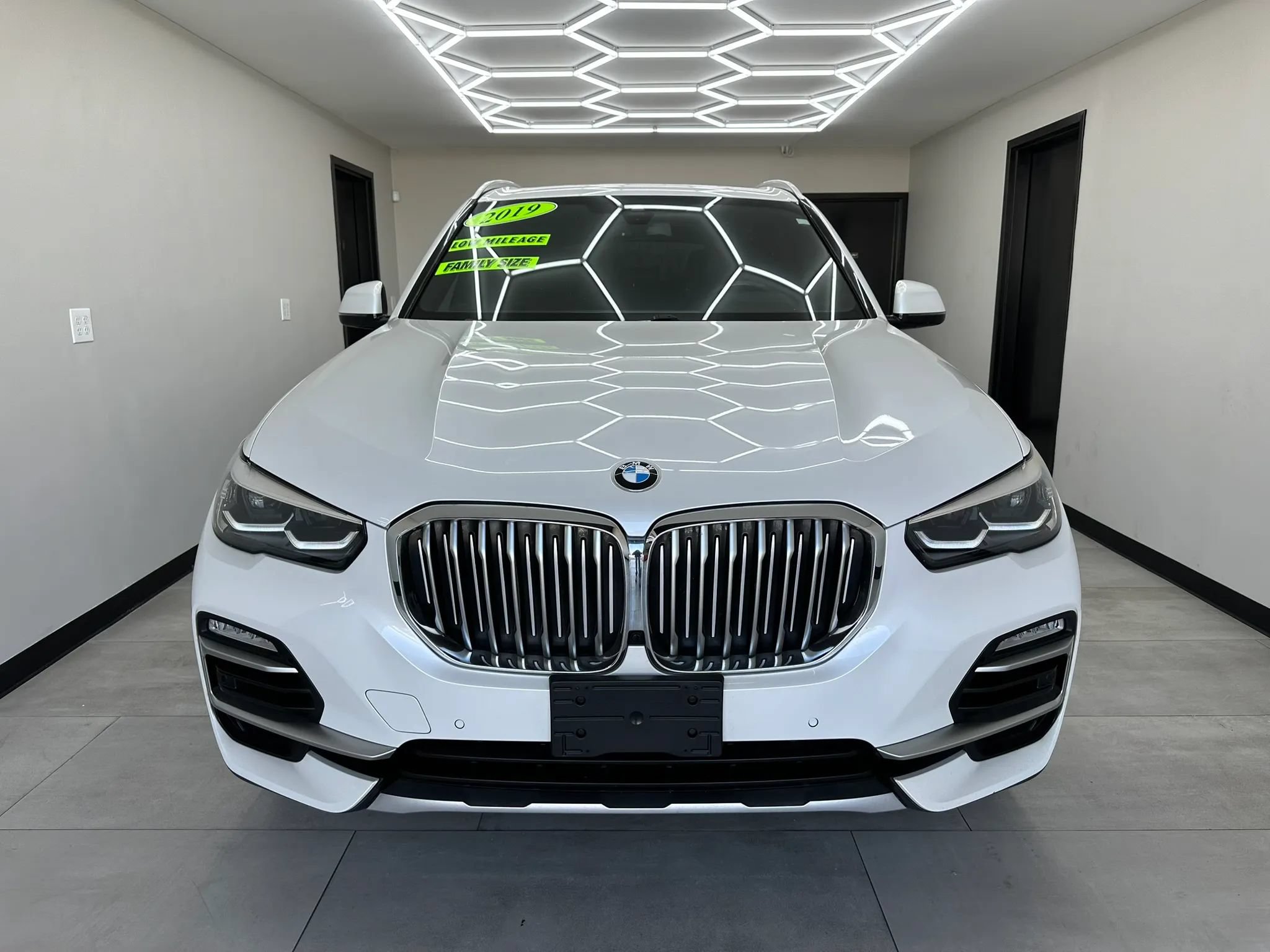 Used 2019 BMW X5 xDrive40i w/ Convenience Package AWD/4WD image 15