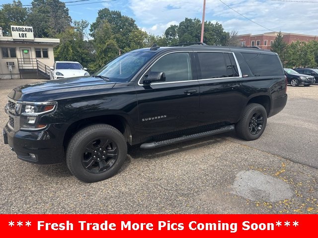 Used 2017 Chevrolet Suburban LT w/ Luxury Package image 1