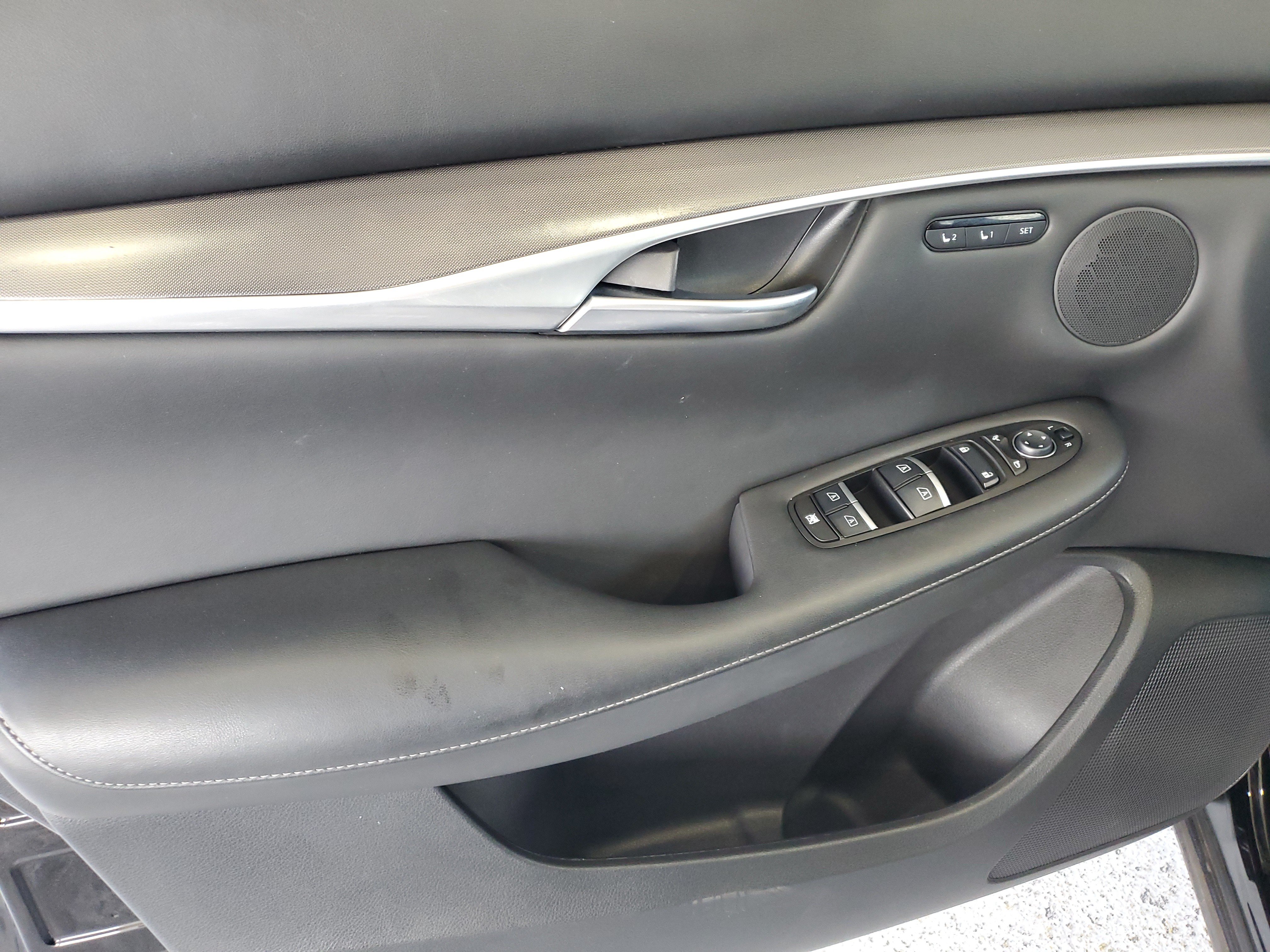 Used 2023 INFINITI QX50 Luxe FWD image 15