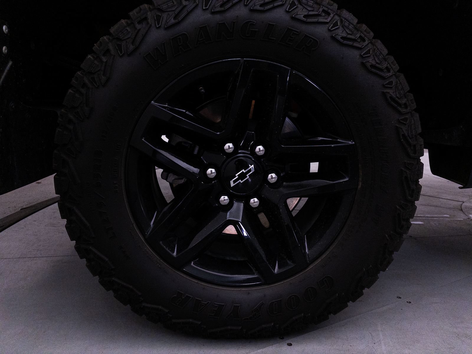 Used 2024 Chevrolet Silverado 1500 Custom Trail Boss AWD/4WD image 16
