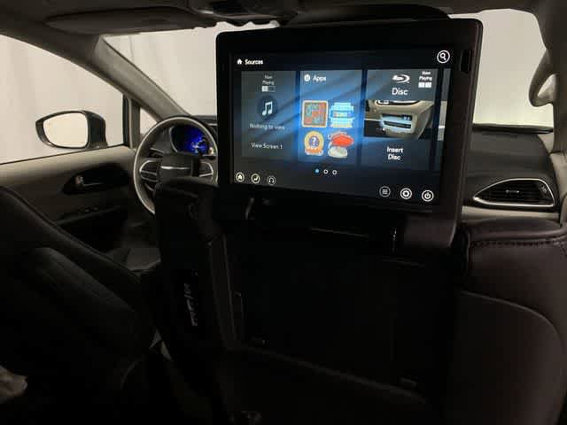 Used 2020 Chrysler Pacifica Limited w/ Advanced Safetytec Group FWD image 21