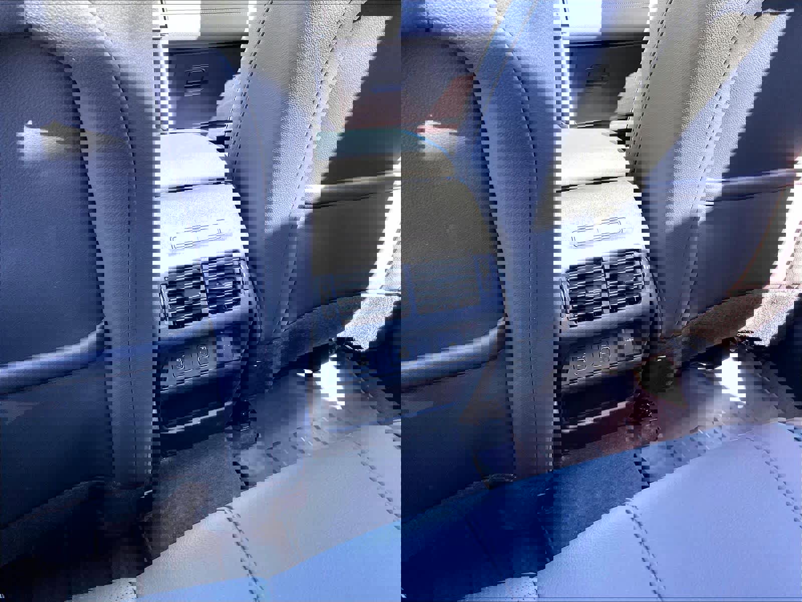 Used 2025 Land Rover Discovery Sport Dynamic SE image 37