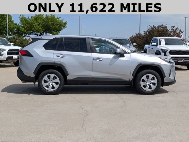 Used 2024 Toyota RAV4 LE image 4