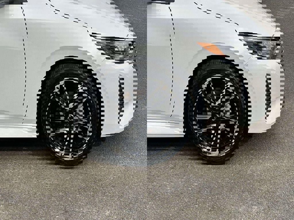 Used 2024 Nissan Sentra SR w/ SR Premium Package image 7