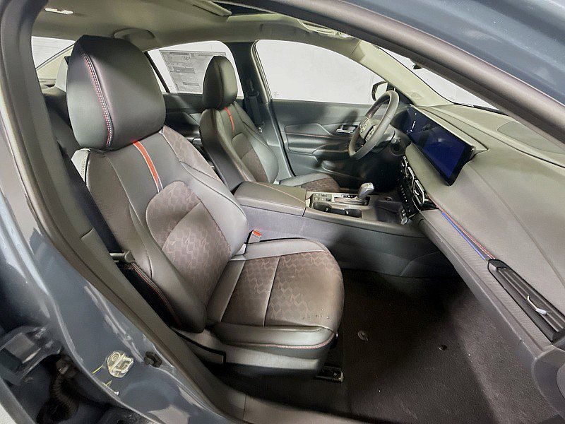New 2026 Nissan Sentra SR w/ SR Premium Package FWD image 27