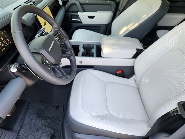 New 2025 Land Rover Defender 130 V8 image 8