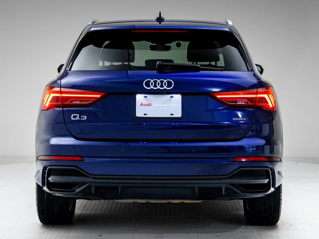 Certified 2022 Audi Q3 2.0T Premium Plus w/ Premium Plus Package AWD/4WD image 32
