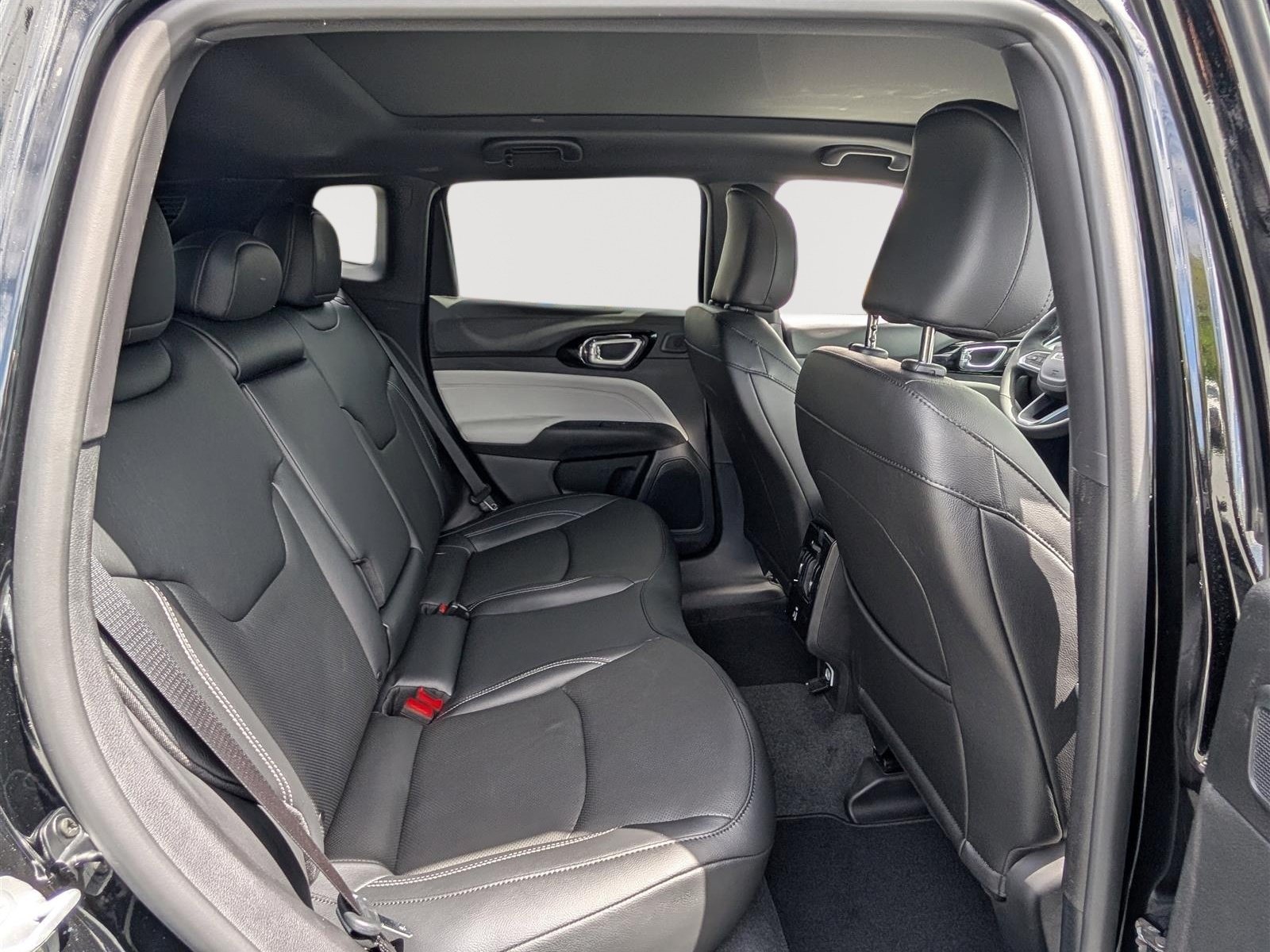 New 2025 Jeep Compass Limited w/ Elite Group AWD/4WD image 7