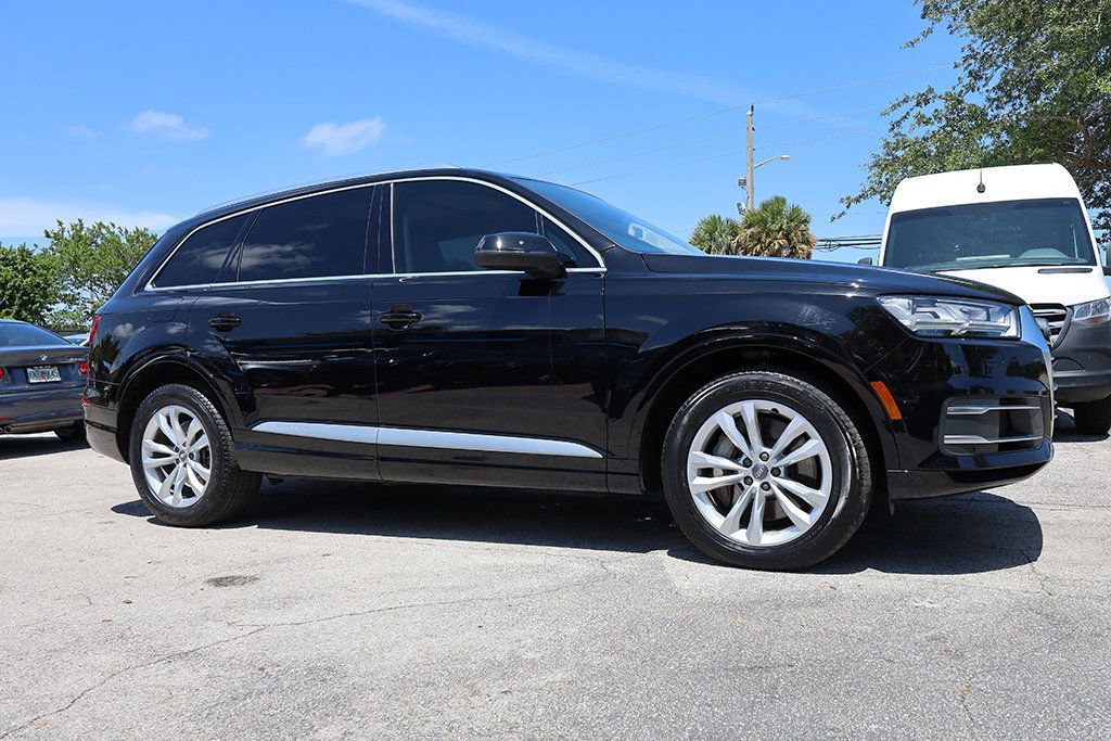 Used 2019 Audi Q7 3.0T Premium Plus AWD/4WD image 5
