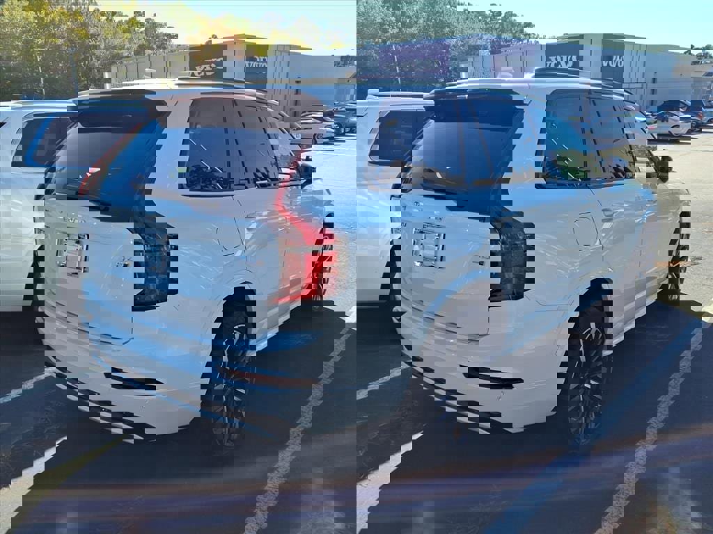 New 2026 Volvo XC90 B6 Ultra w/ Protection Package Premier image 3
