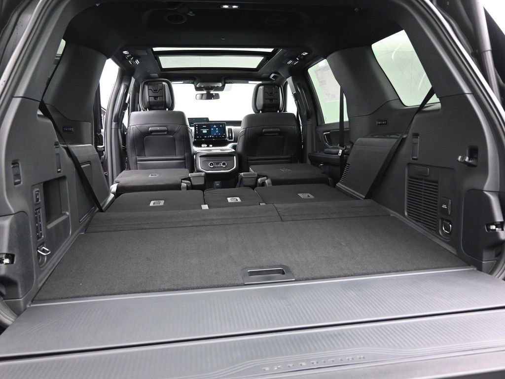 New 2026 Ford Expedition Platinum w/ Stealth Performance Package image 25