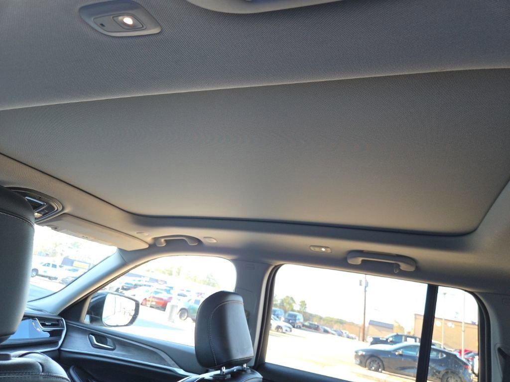 Used 2024 Jeep Grand Cherokee Limited 4xe image 7