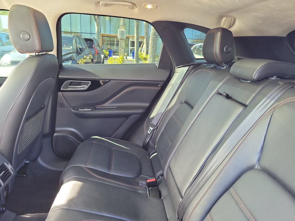 Used 2020 Jaguar F-PACE Prestige AWD/4WD image 13