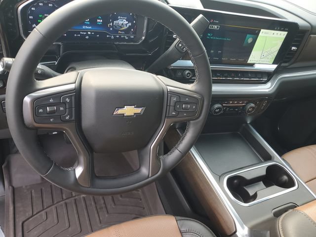 Certified 2024 Chevrolet Silverado 2500 High Country w/ Technology Package AWD/4WD image 17