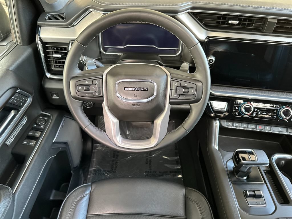Used 2025 GMC Sierra 1500 Denali w/ Denali Reserve Package AWD/4WD image 13