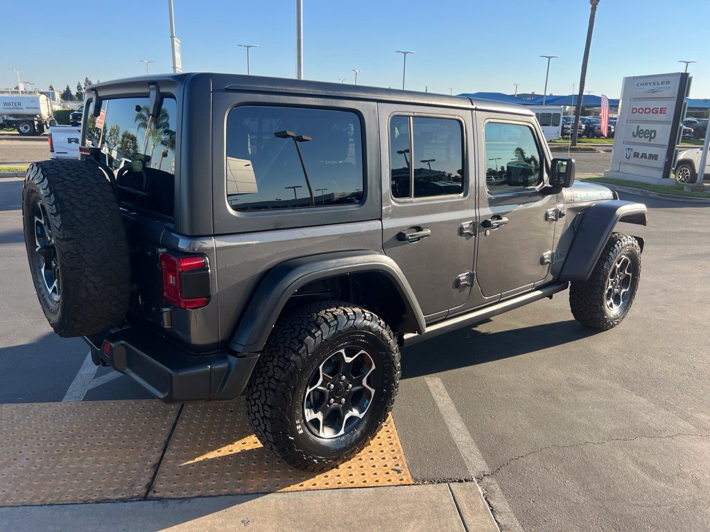 Used 2023 Jeep Wrangler Unlimited Rubicon 4xe w/ Cold Weather Group AWD/4WD image 10