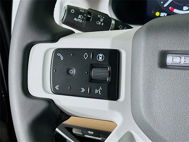 Used 2025 Land Rover Defender 110 S image 10
