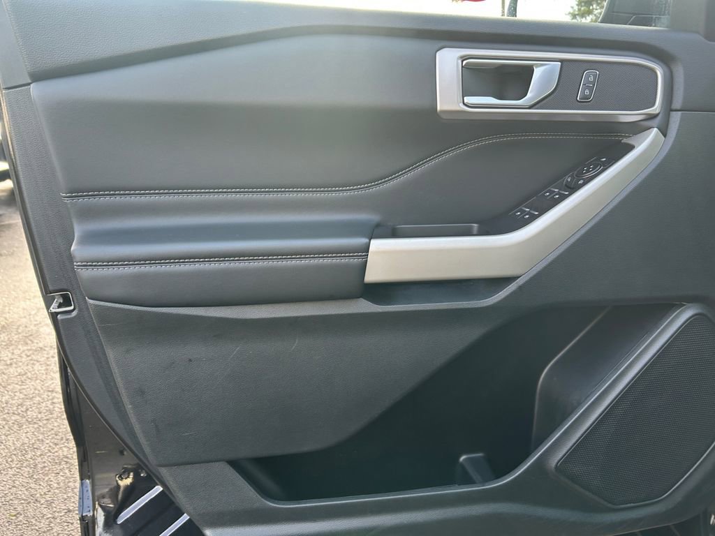 Used 2024 Ford Explorer XLT w/ Equipment Group 202A image 22
