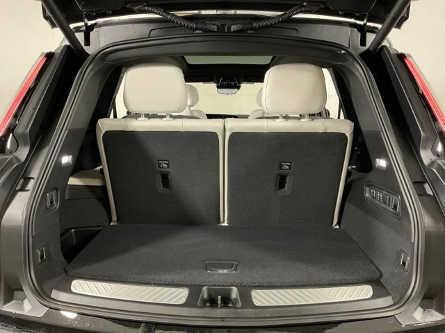 New 2026 Cadillac Vistiq Sport image 32