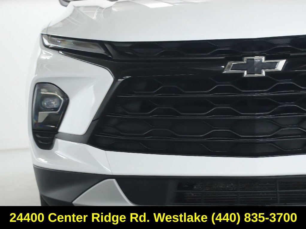 Used 2023 Chevrolet Blazer LT w/ Midnight/Sport Edition FWD image 7