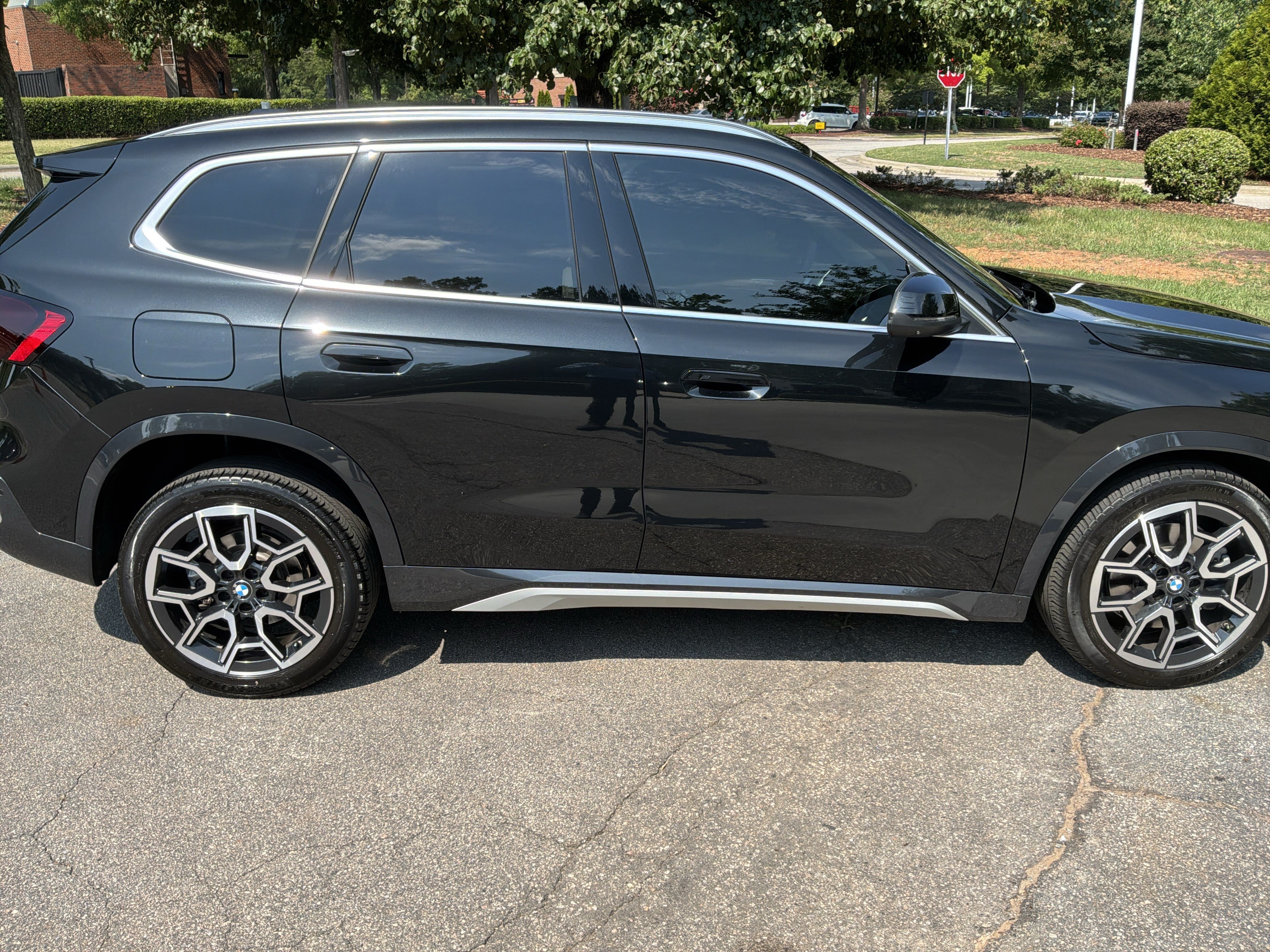 Used 2025 BMW X1 xDrive28i w/ Technology Package AWD/4WD image 11