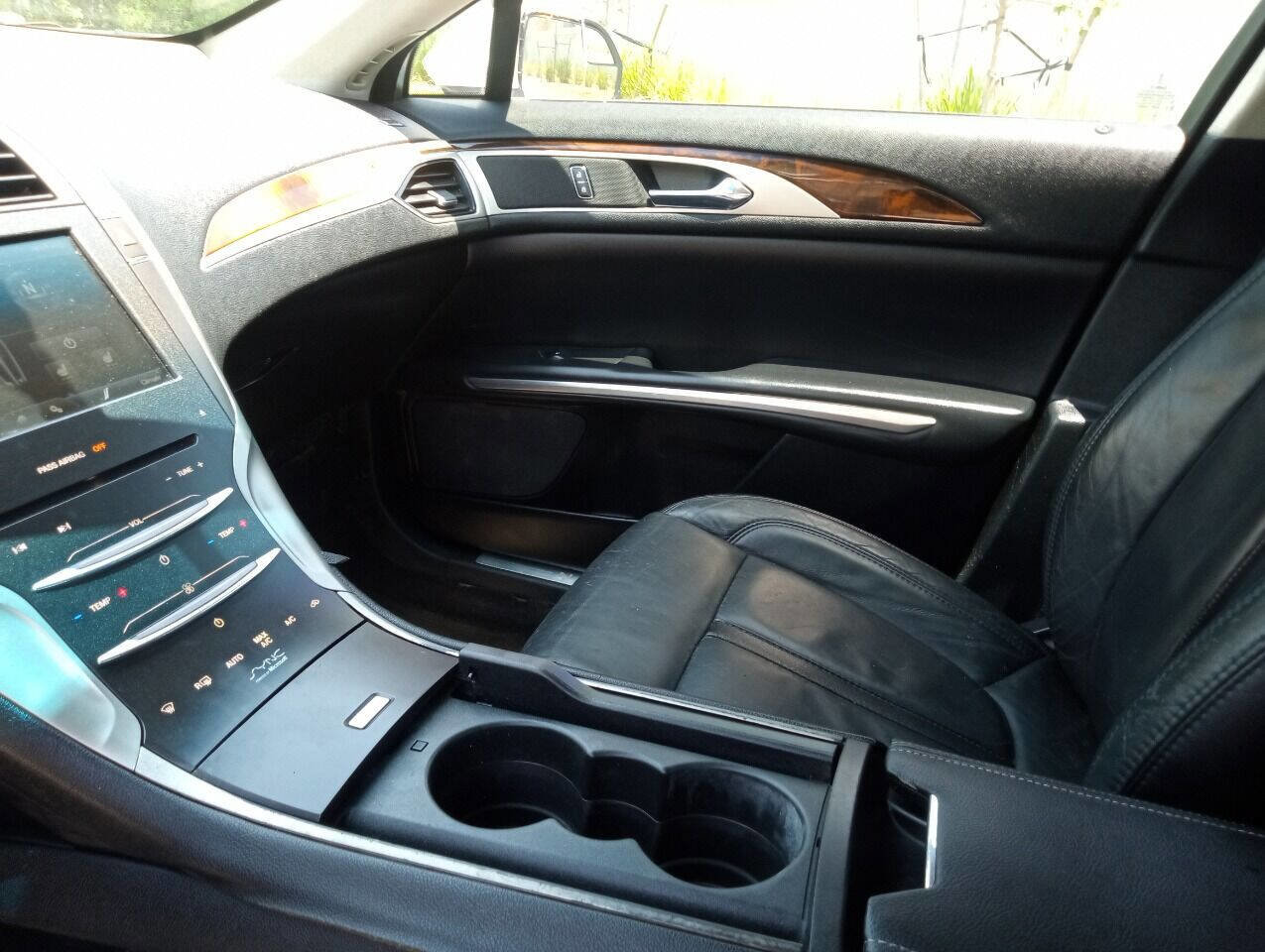 Used 2015 Lincoln MKZ w/ Equipment Group 101A Select image 11