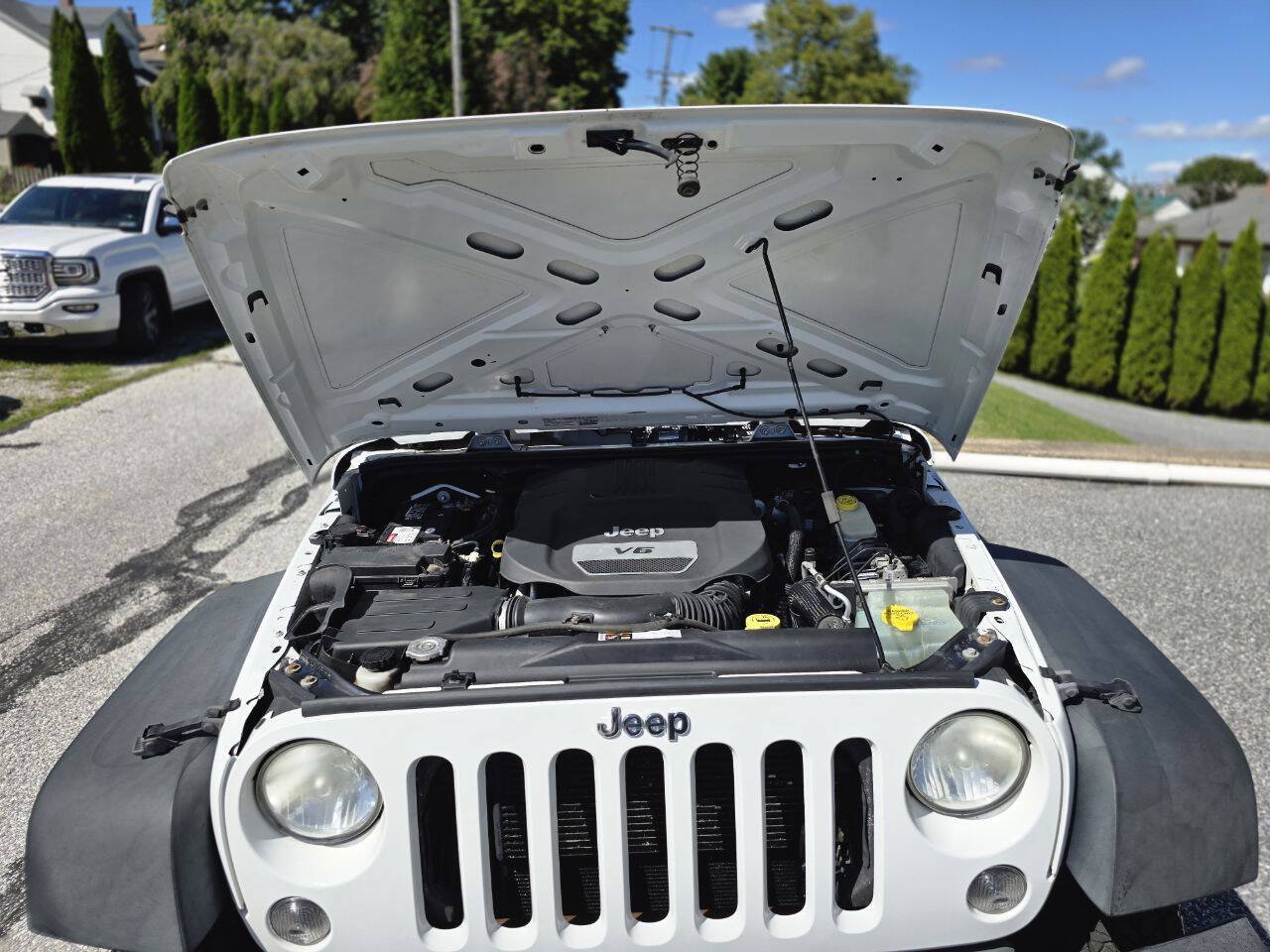 Used 2014 Jeep Wrangler Sport w/ Quick Order Package 24S AWD/4WD image 11