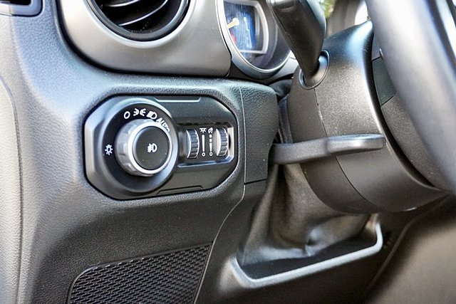 Used 2021 Jeep Wrangler Unlimited Sport AWD/4WD image 34