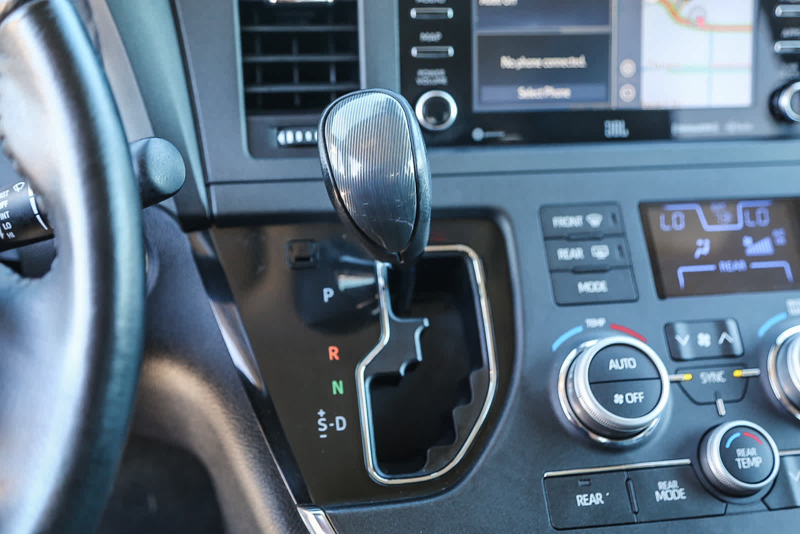 Certified 2019 Toyota Sienna SE w/ SE Preferred Package AWD/4WD image 21