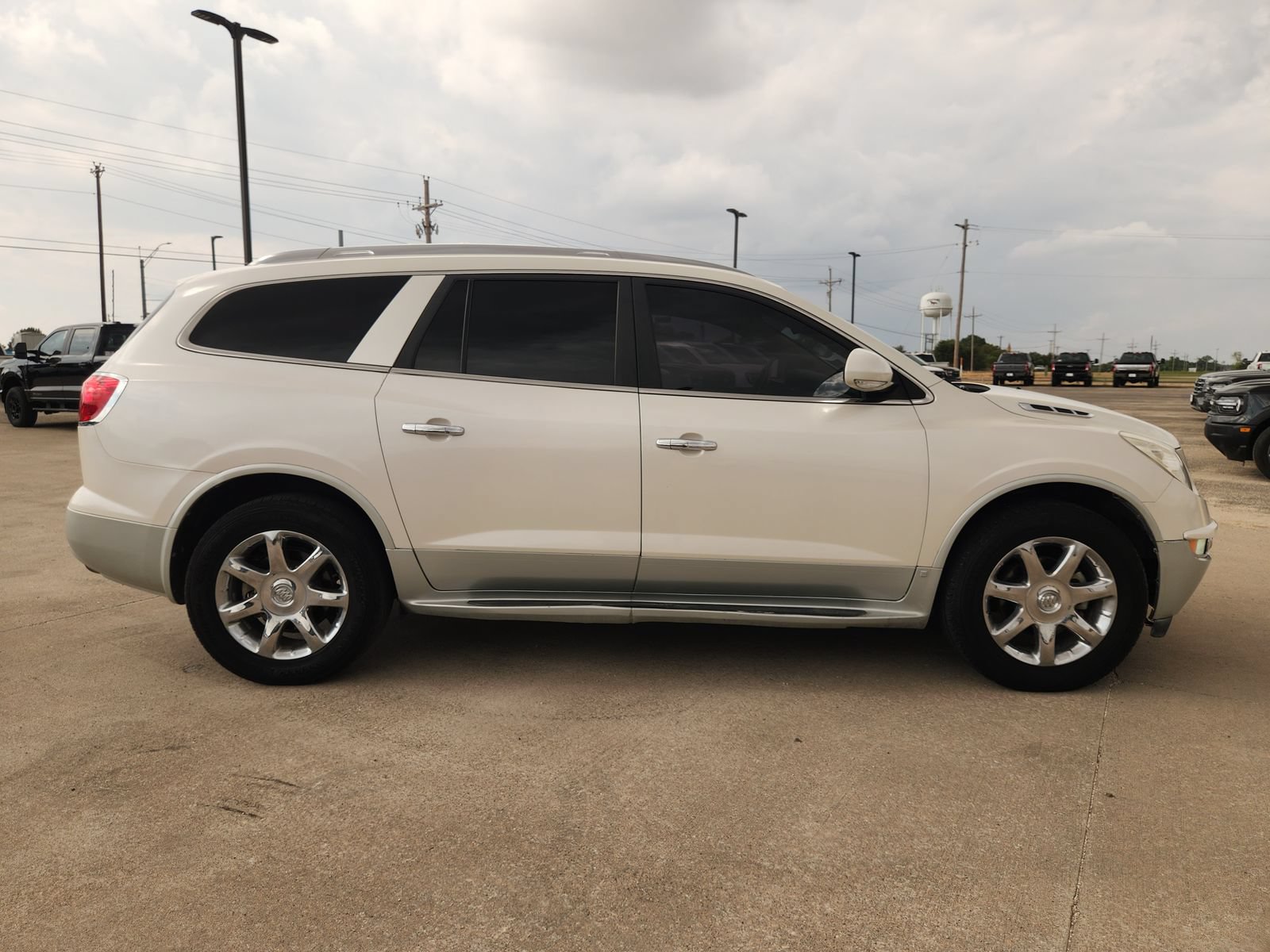 Used 2009 Buick Enclave CXL FWD image 7