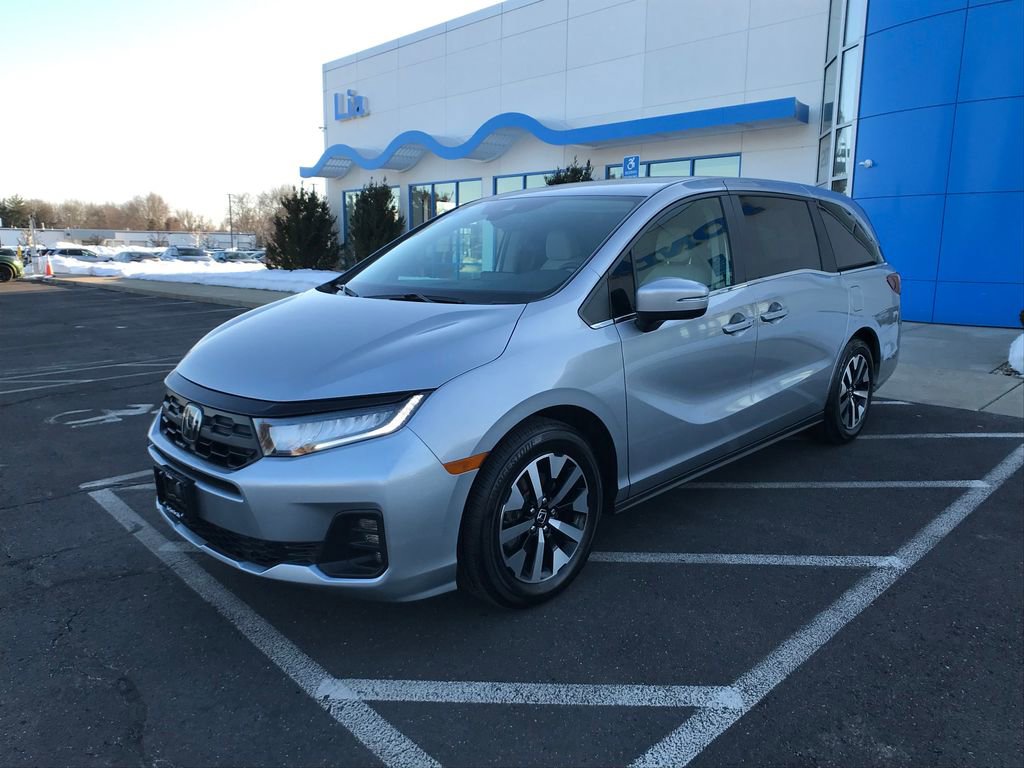 Certified 2025 Honda Odyssey EX-L image 3
