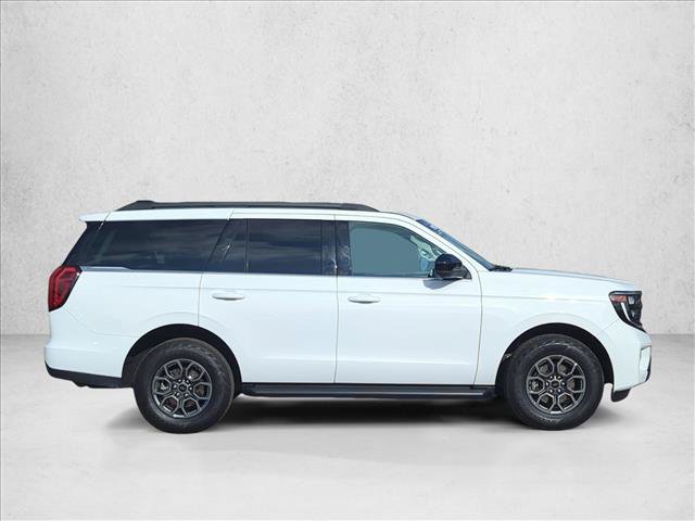 Used 2025 Ford Expedition Active RWD image 4