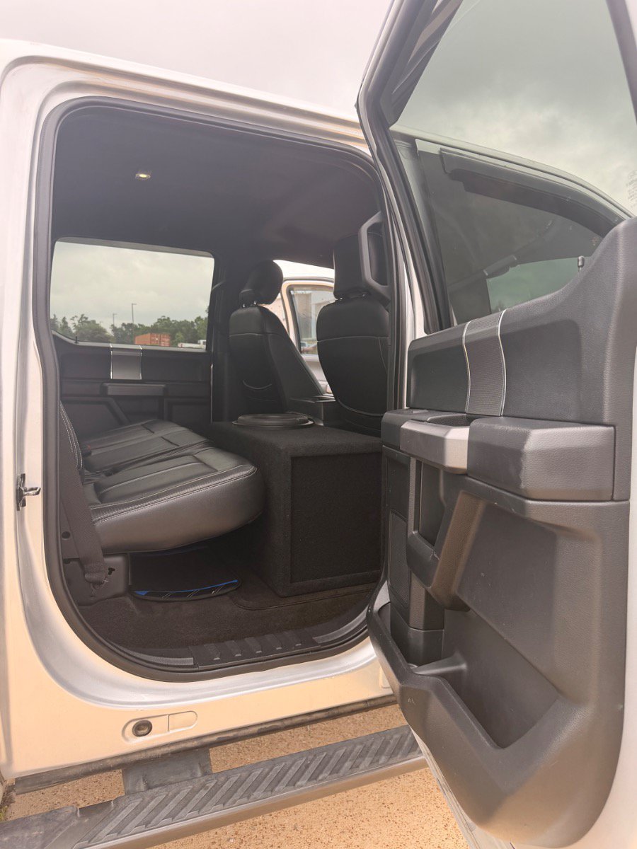 Used 2015 Ford F150 XLT w/ Equipment Group 301A Mid AWD/4WD image 25