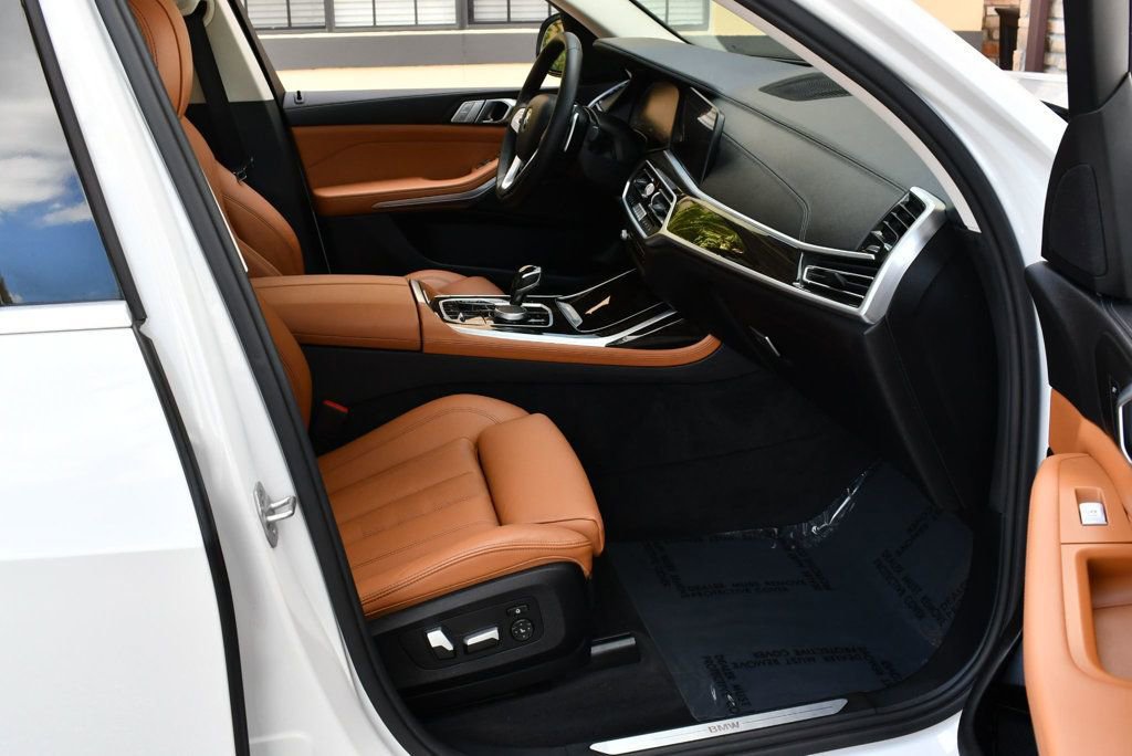 Used 2021 BMW X7 xDrive40i w/ Premium Package 2 image 49