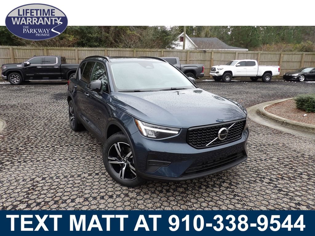 New 2026 Volvo XC40 B5 Core w/ Climate Package AWD/4WD video 1