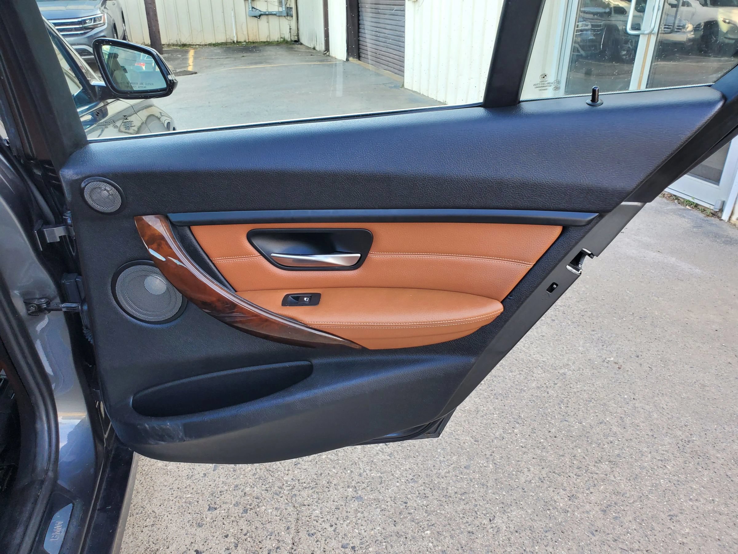 Used 2015 BMW ActiveHybrid 3 w/ Technology Package RWD image 18