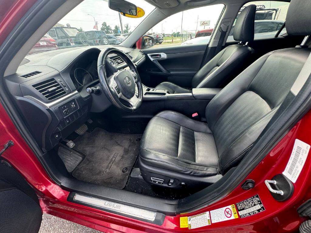 Used 2012 Lexus CT 200h image 2