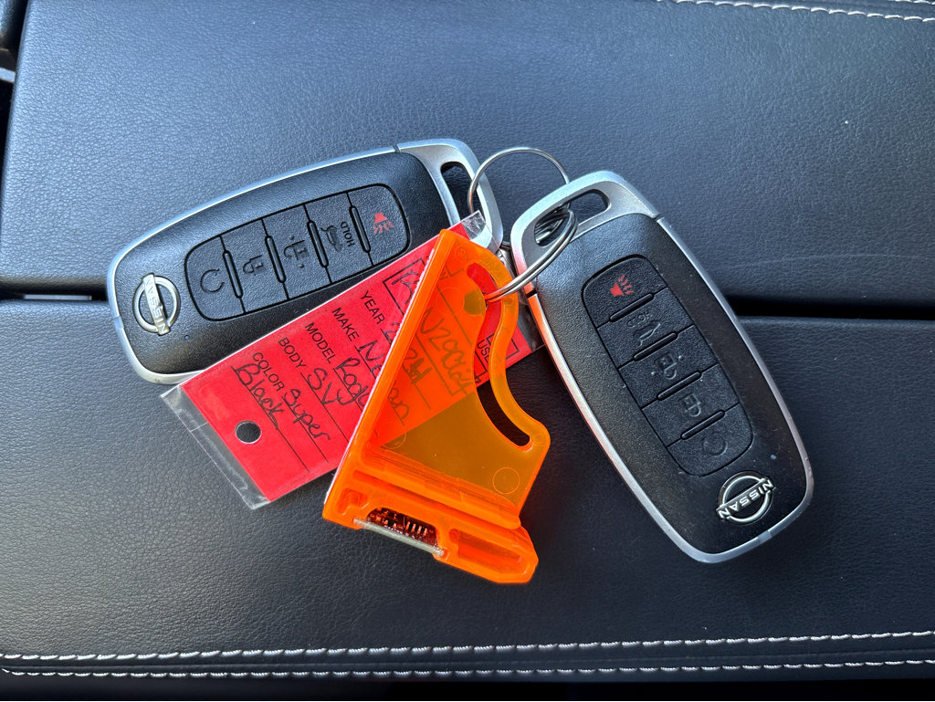 Used 2024 Nissan Rogue SV w/ SV Premium Package image 36