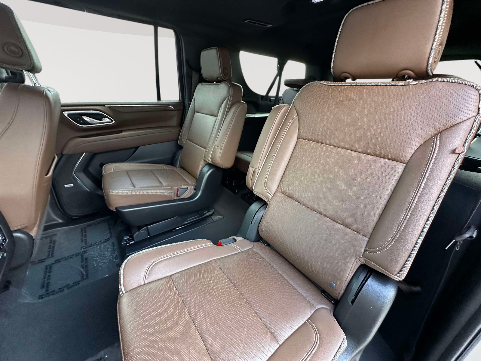 Used 2024 Chevrolet Suburban High Country w/ Max Trailering Package AWD/4WD image 31